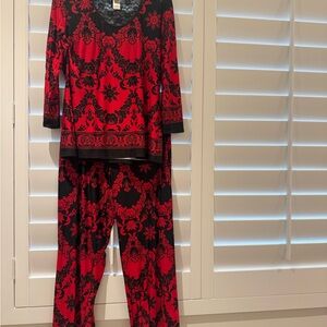 In Bloom Black and Blue Lace Top